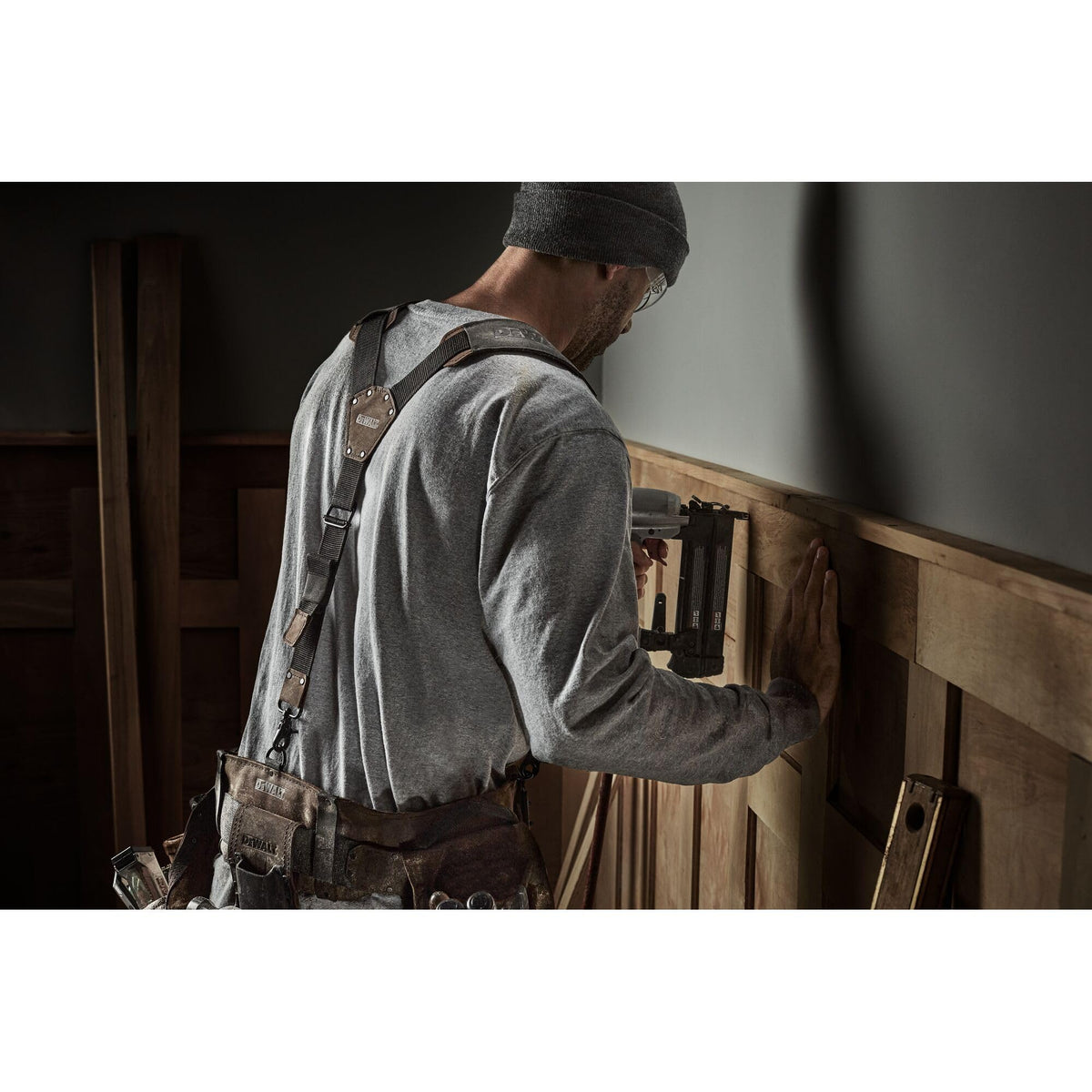 DEWALT leather tool belt side sleeves for small items organization.