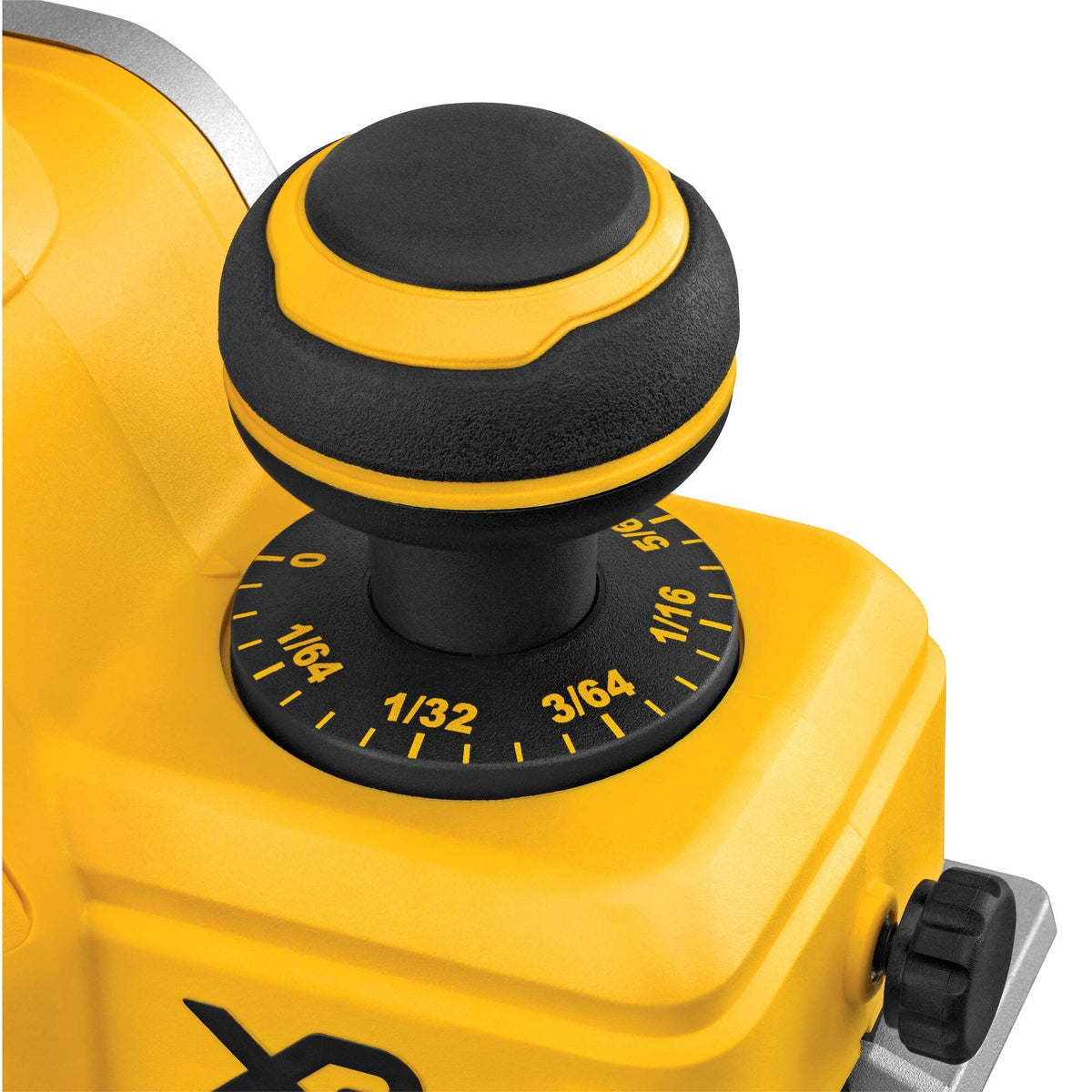 Aluminum front shoe detail on DEWALT DCP580B ensures parallel cuts and straight edges.