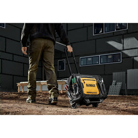 DEWALT quick-close zipper design speeds tool retrieval.