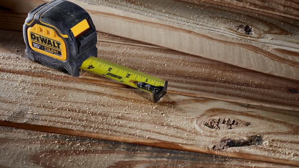 DEWALT Tough Tape grip provides comfortable handling during use.