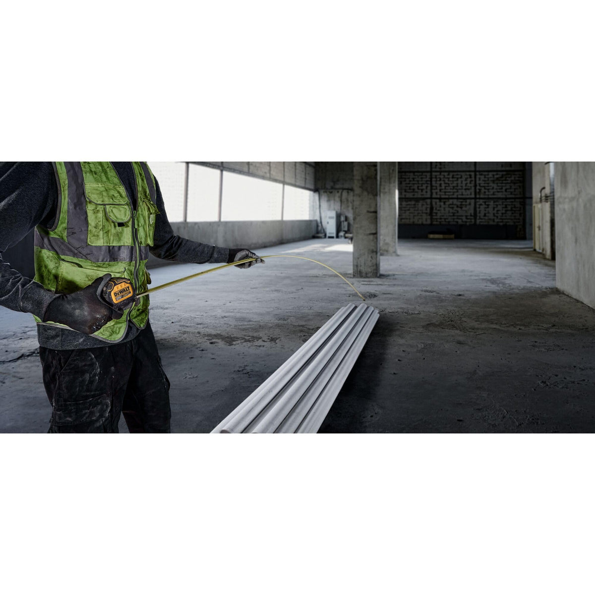 DEWALT ToughSeries double-sided blade printing speeds layout from any angle