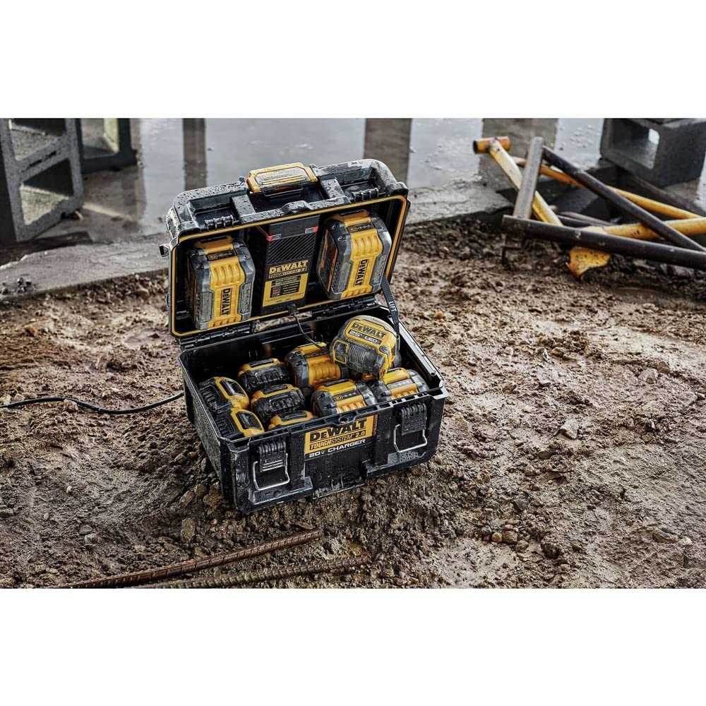 DEWALT ToughSystem 2.0 coated handle offers easy transport on the job.