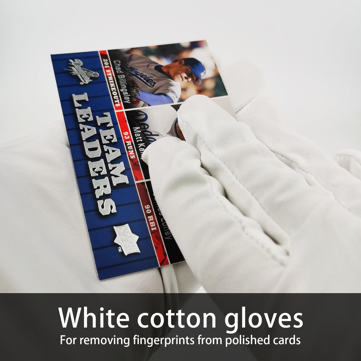 Deyimmei white cotton gloves for fingerprint-free handling of polished cards.