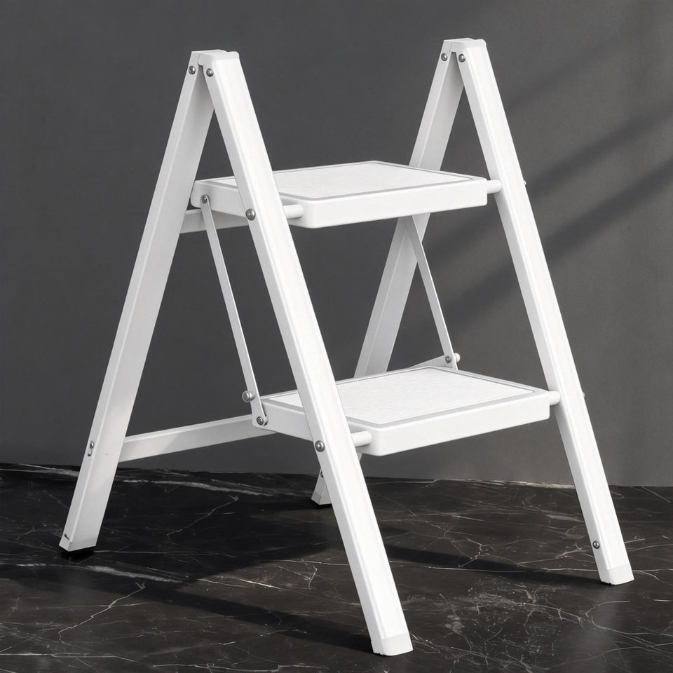 DiamondForge 2-step ladder with folding anti-slip pedals for stable reach