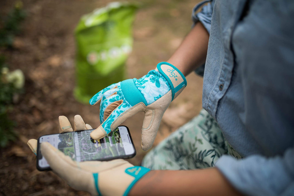 DIGZ gardening gloves with touchscreen-compatible fingertips for device use