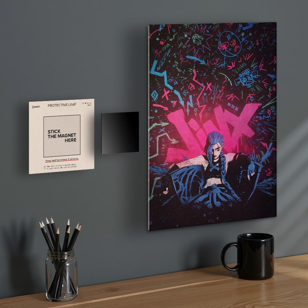 Displate magnet on leaf holds art securely and allows easy repositioning
