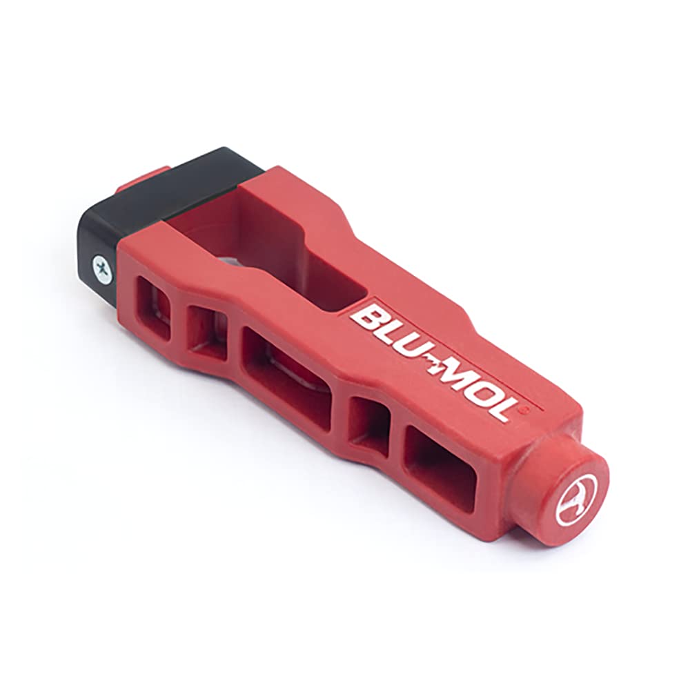 Disston Blu-Mol storage case keeps the tool organized after use.
