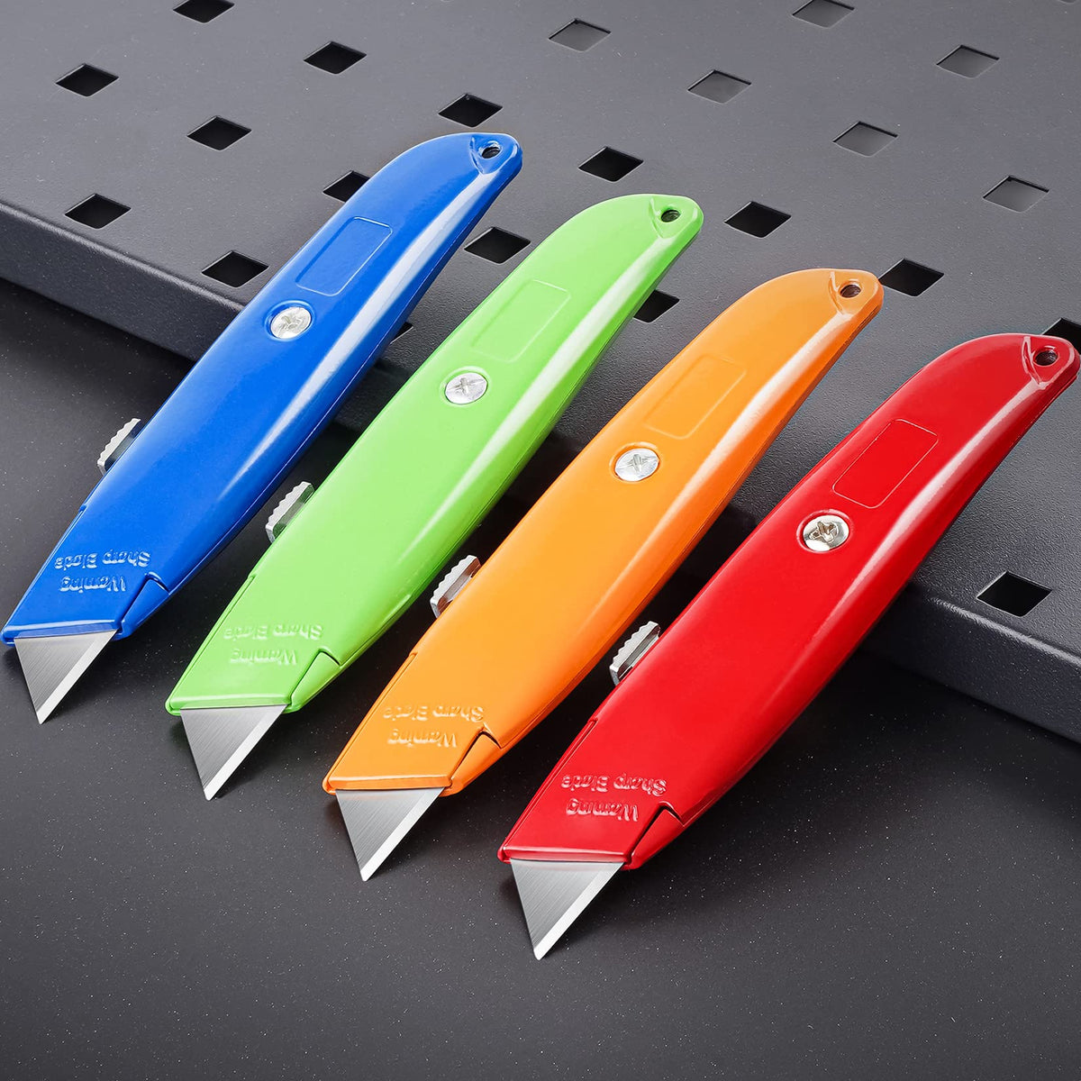 DIYSELF retractable utility knife shows secure blade extension for precise cuts