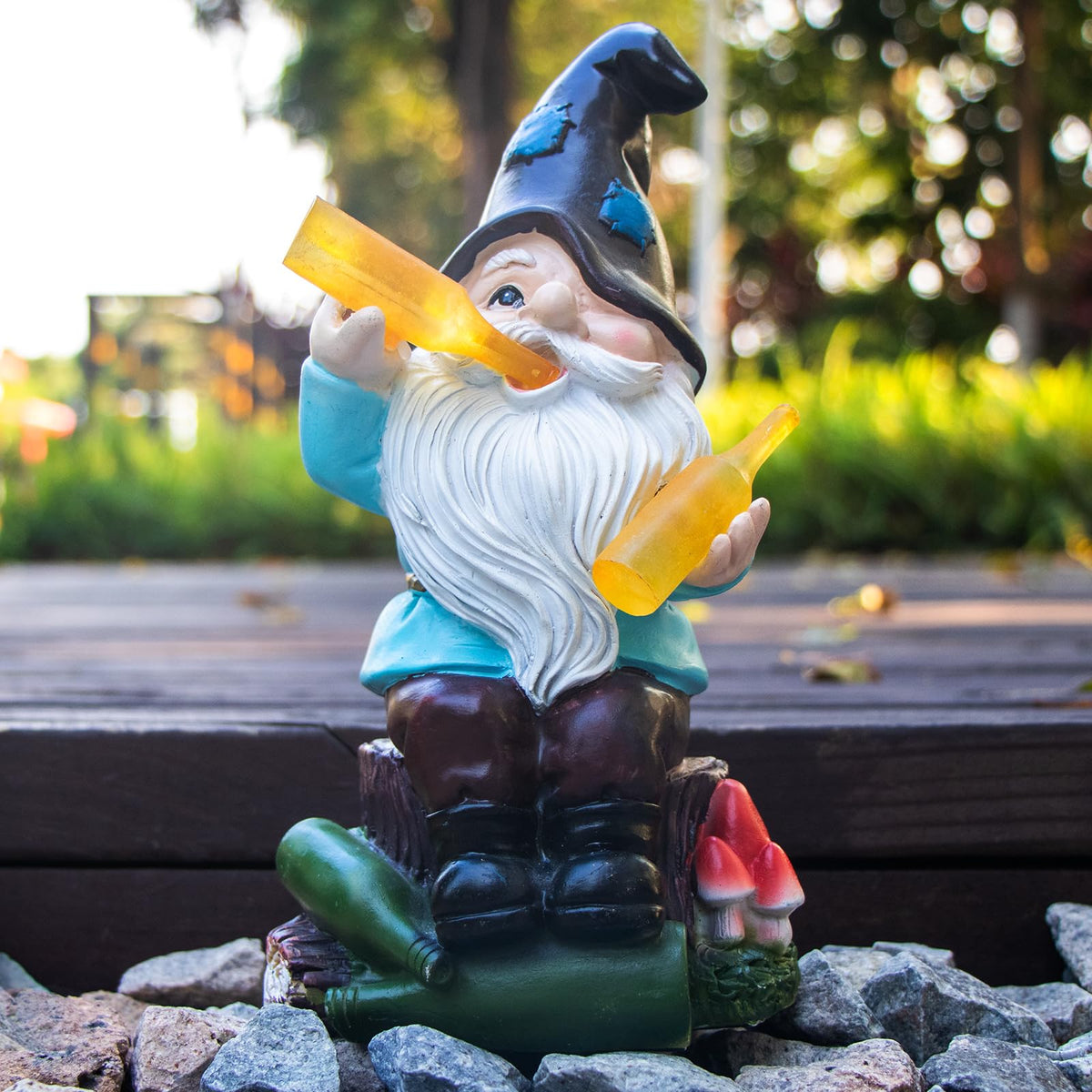 DKJOCKY Gnome on porch demonstrates weatherproof resin durability.