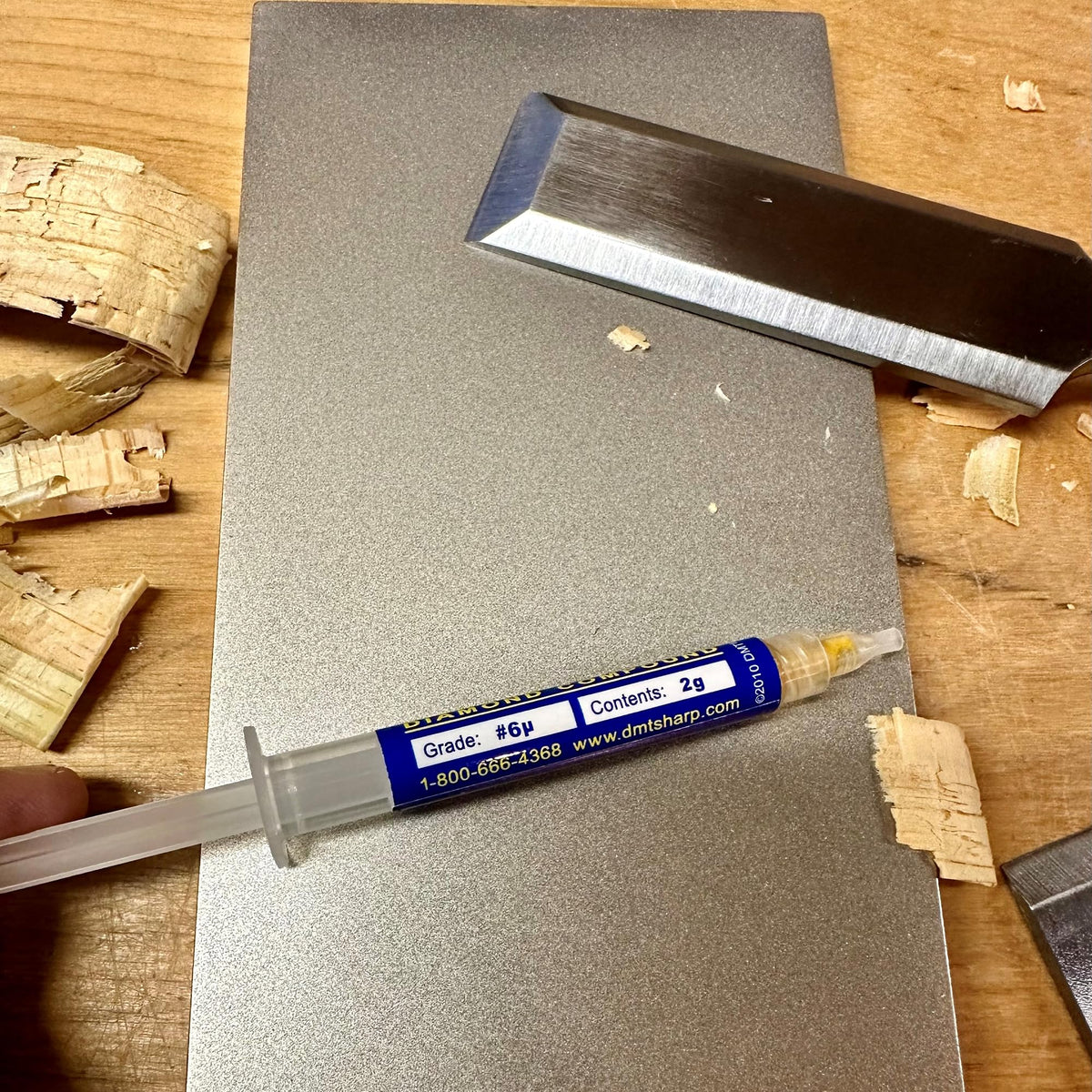 DMT Dia-Paste 2g tube keeps sharpening supplies portable.