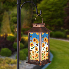 Doogarden solar lantern as a thoughtful gift for garden lovers