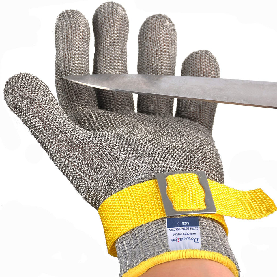 Dowellife ANSI A9 glove metal mesh closeup for blade protection in professional kitchen tasks