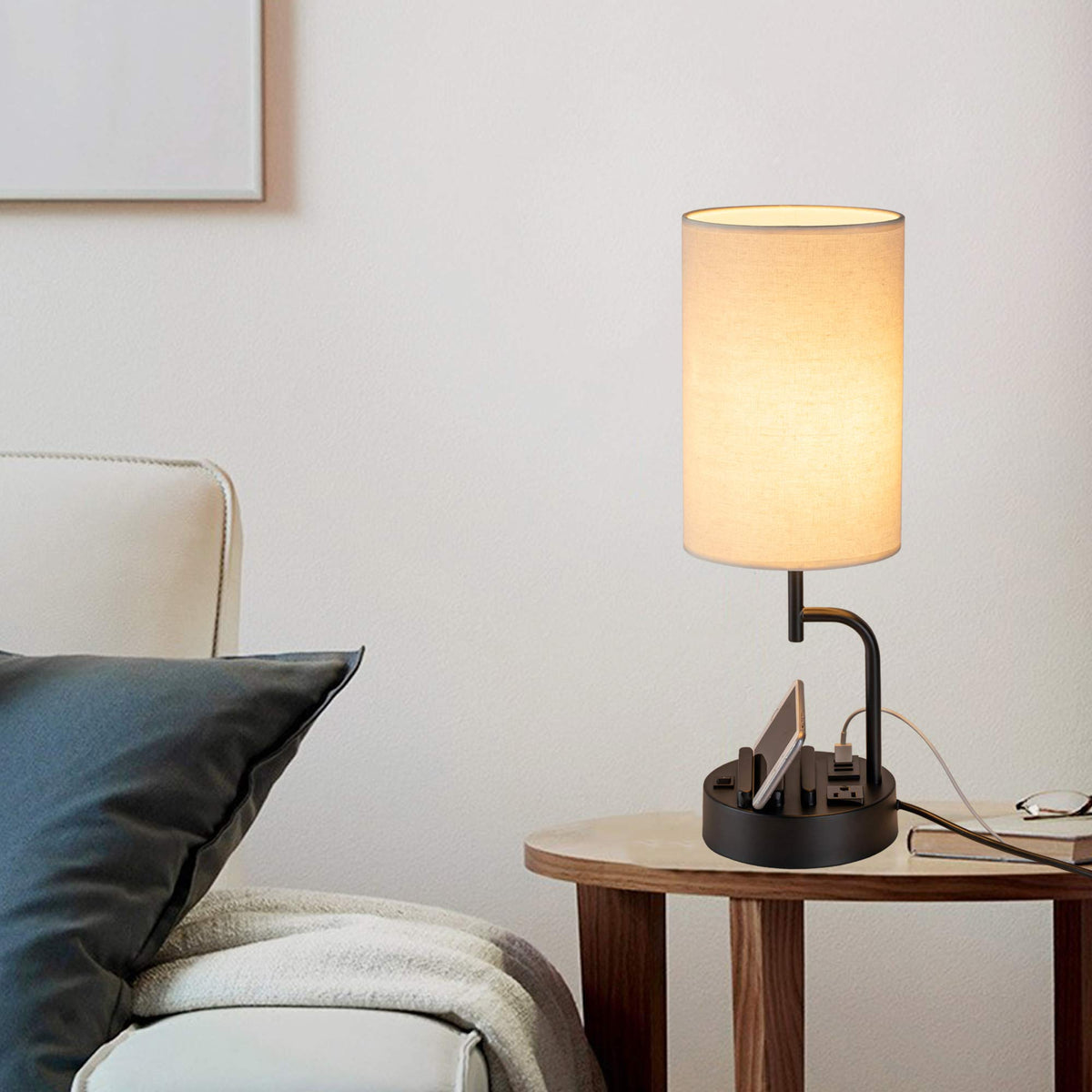 Dreamholder table lamp highlighting a 12-month warranty and quality care.