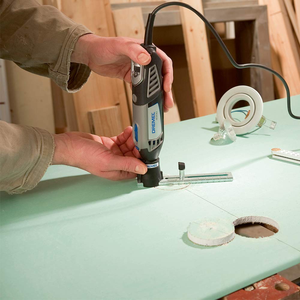 Dremel 678 depth adjustment for controlled cutting depth.