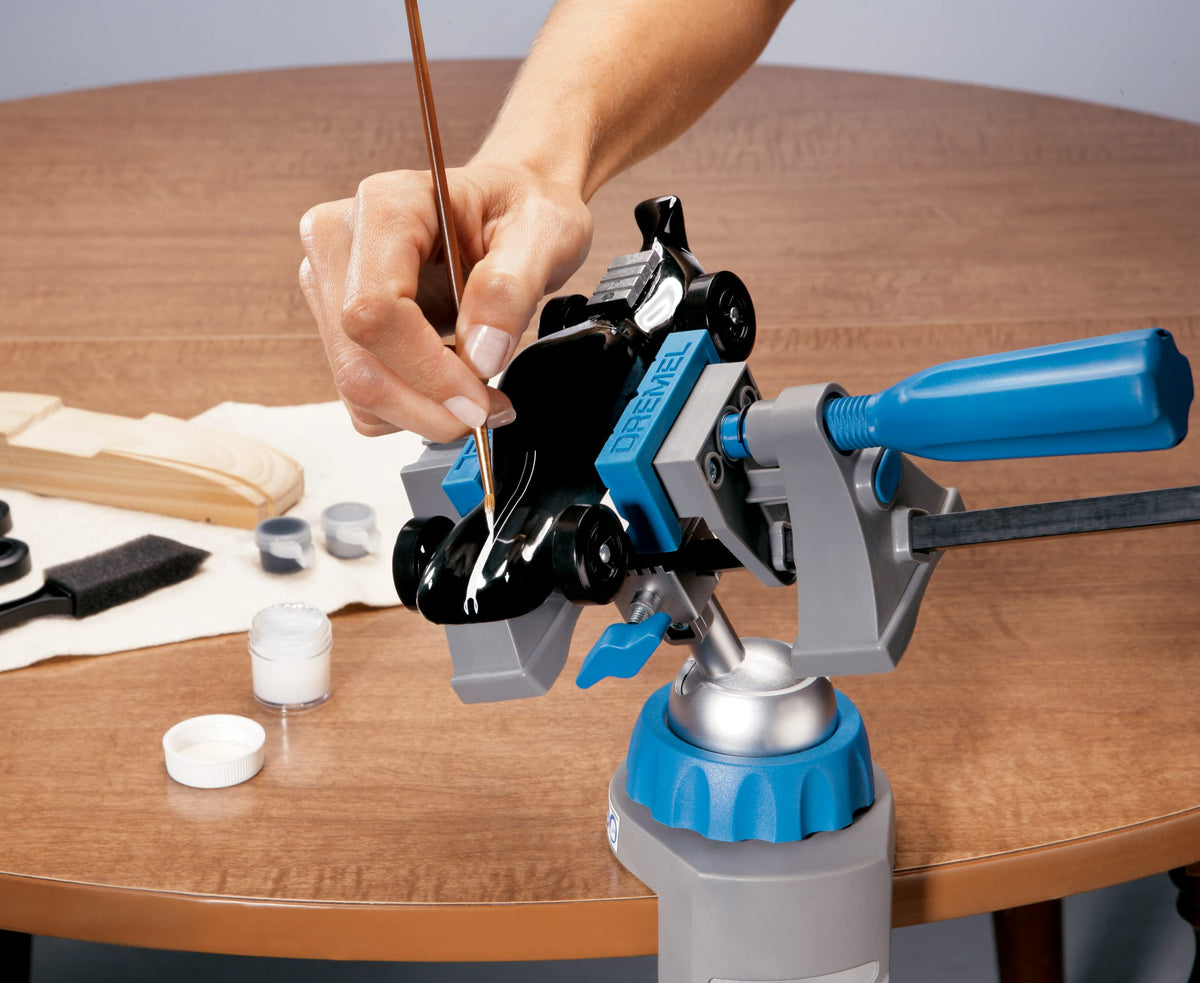 Dremel Multi-Vise 50° tilt function offers flexible positioning for detail tasks.