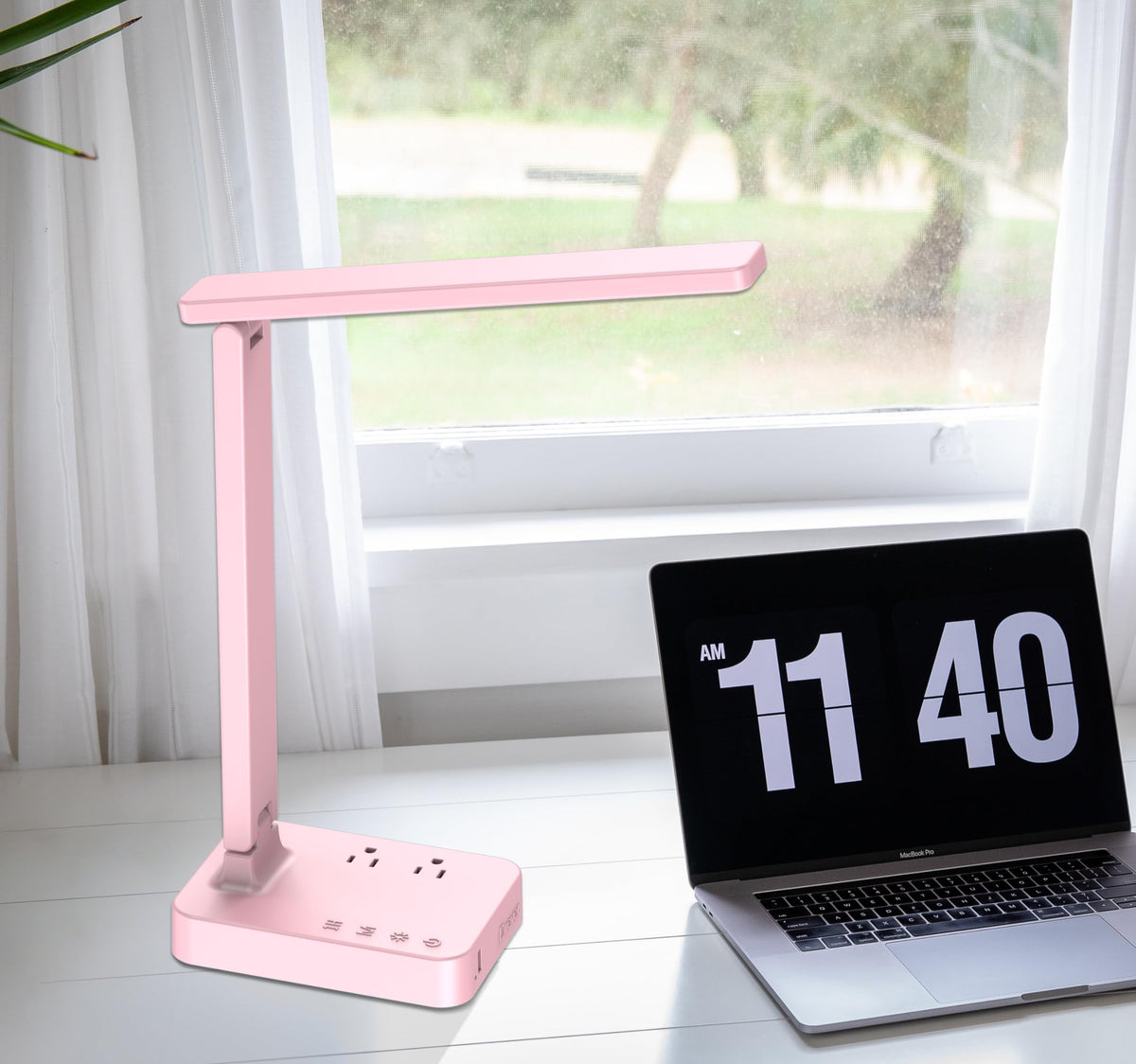 Drevet desk lamp offers three modes for reading, working, relaxing.