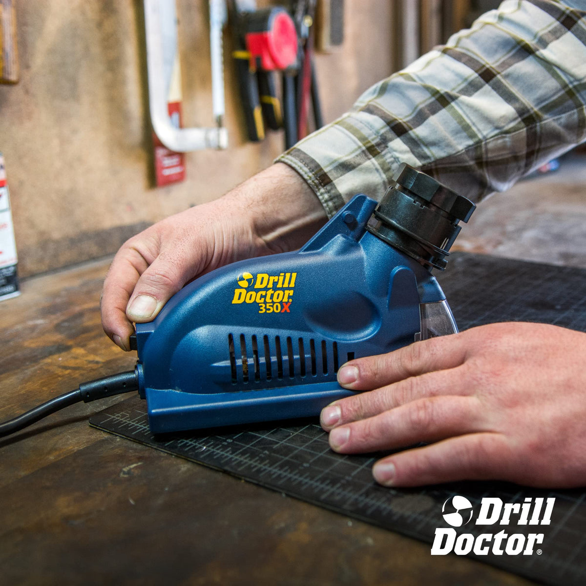 DD350X sharpens wood and light metal bits in real-world projects.