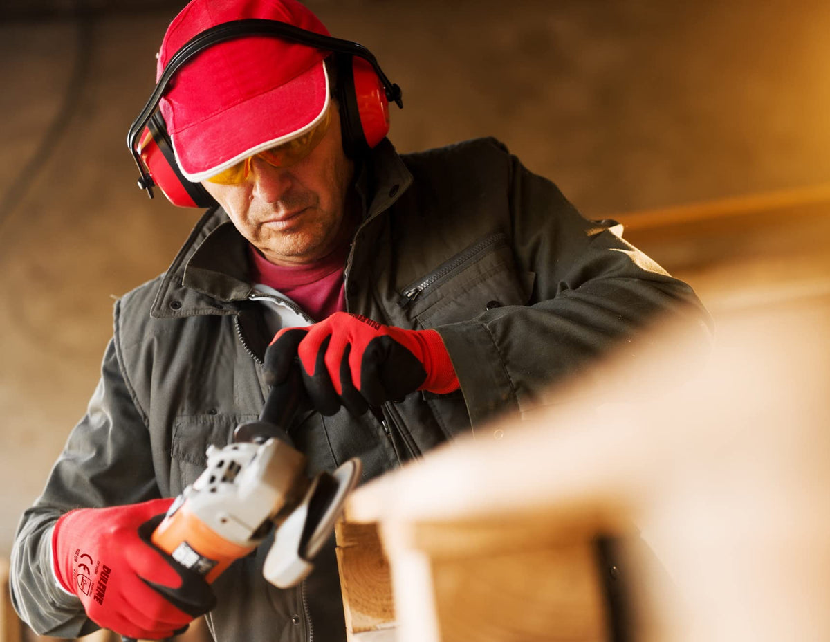 DULFINE knitted wrist design helps prevent dirt intrusion during work.