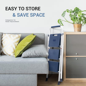DUMOS step ladder with wide anti-slip pedals ensures stable footing.