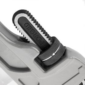 DURATECH overbite jaws provide maximum gripping area for stubborn fittings