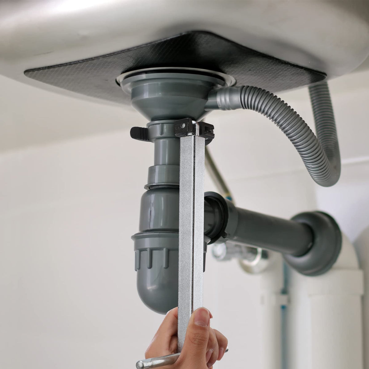 DURATECH wrench features extended 17-inch handle for tight spaces.