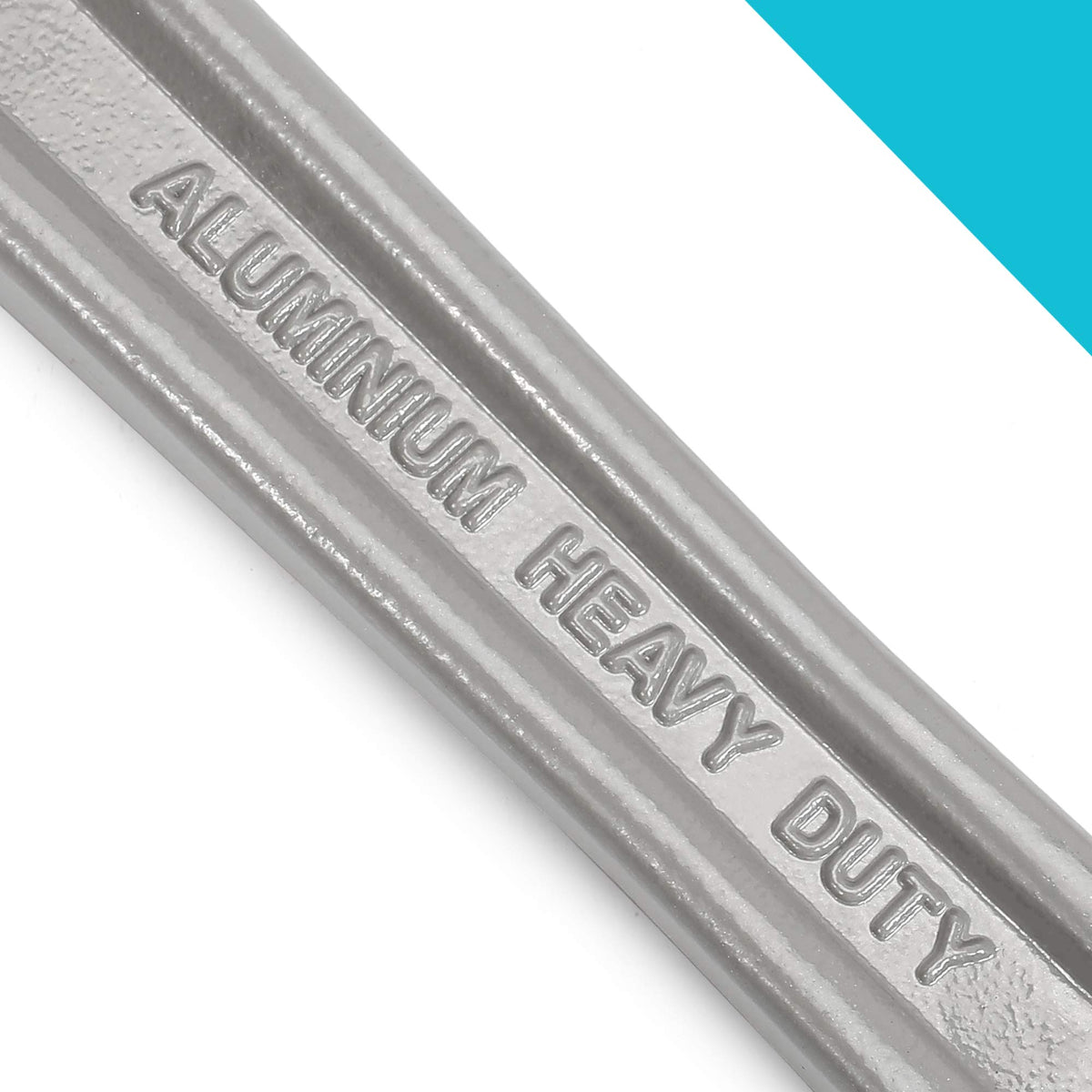 Ergonomic handle provides comfortable operation during use.