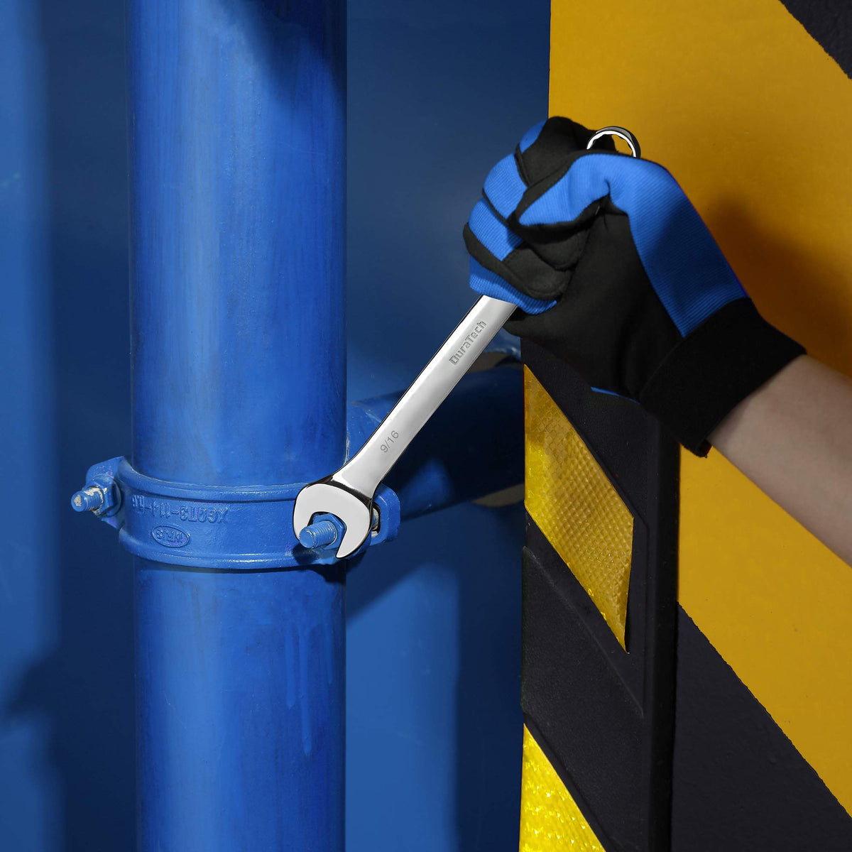 DURATECH tool roll with wall-mount grommets keeps wrenches tidy