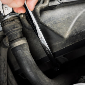 DURATECH ultra-long design boosts torque with less effort in hard-to-reach spots.