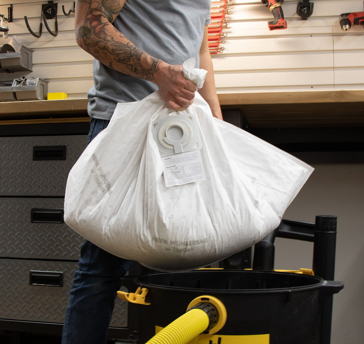 Dustless Wunderbag remains strong while vacuuming water or slurry.