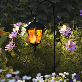 Dynaming easy-assembly design makes hanging lanterns quick and effortless.