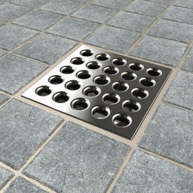 Ebbe E4404 brushed nickel finish close-up highlights durable metal details.