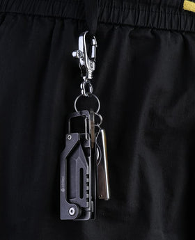 edcfans keychain knife pocket-size design fits in pockets.