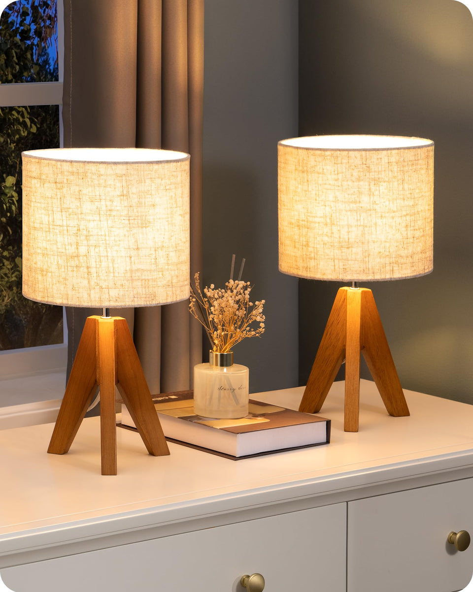 EDISHINE small table lamp with wooden tripod adds stylish bedside lighting