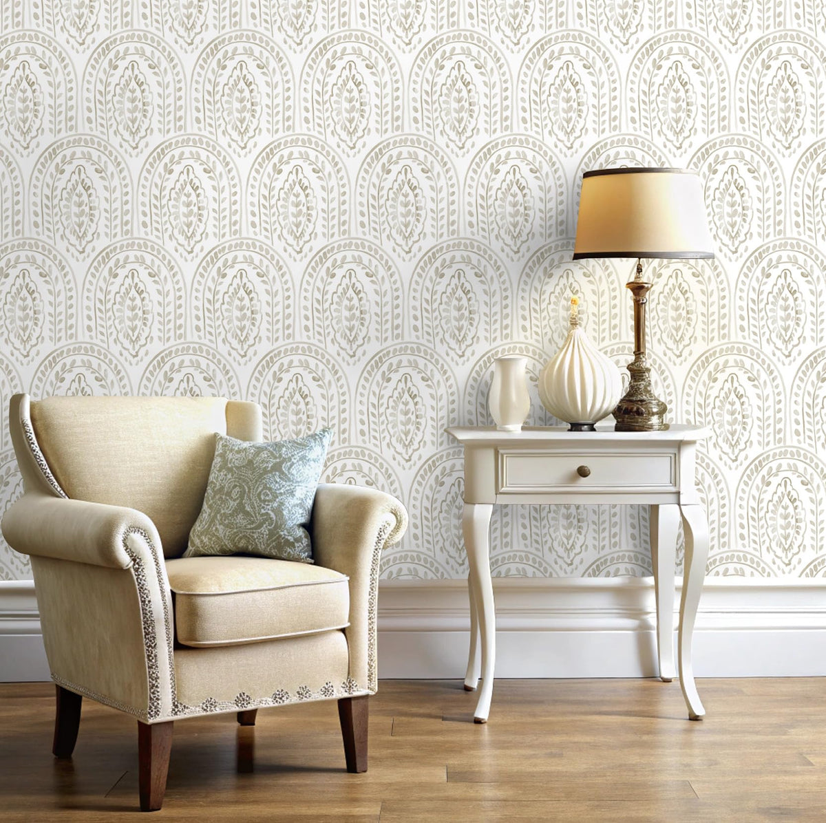 EeeComing grid-backed wallpaper for easy measuring and precise cuts.