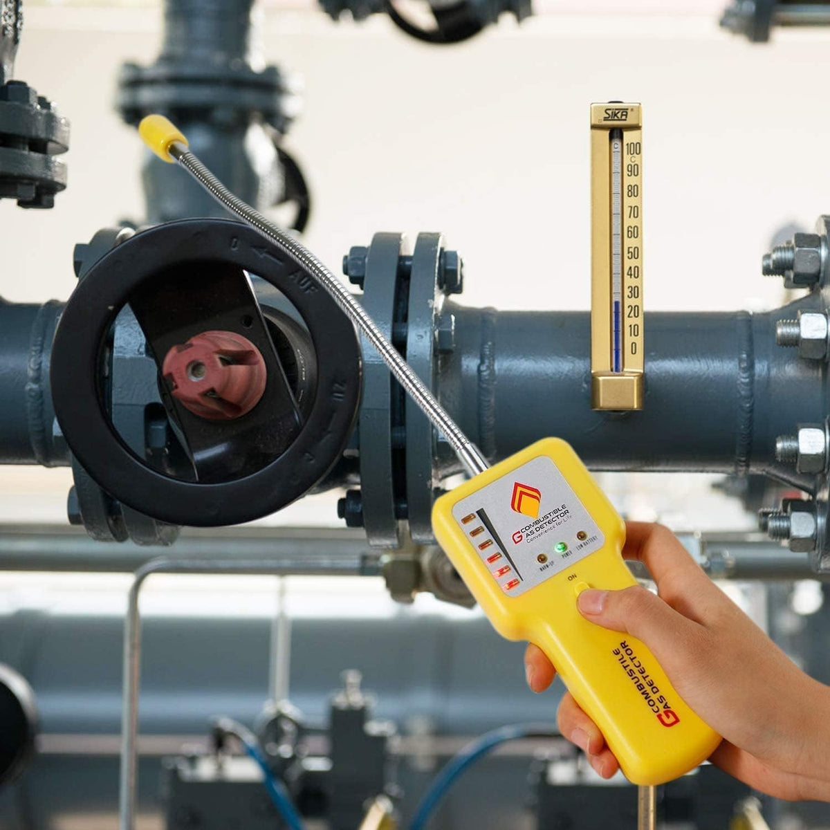 EG Gas Leak Detector adjustable sensitivity dial allows precise screening.