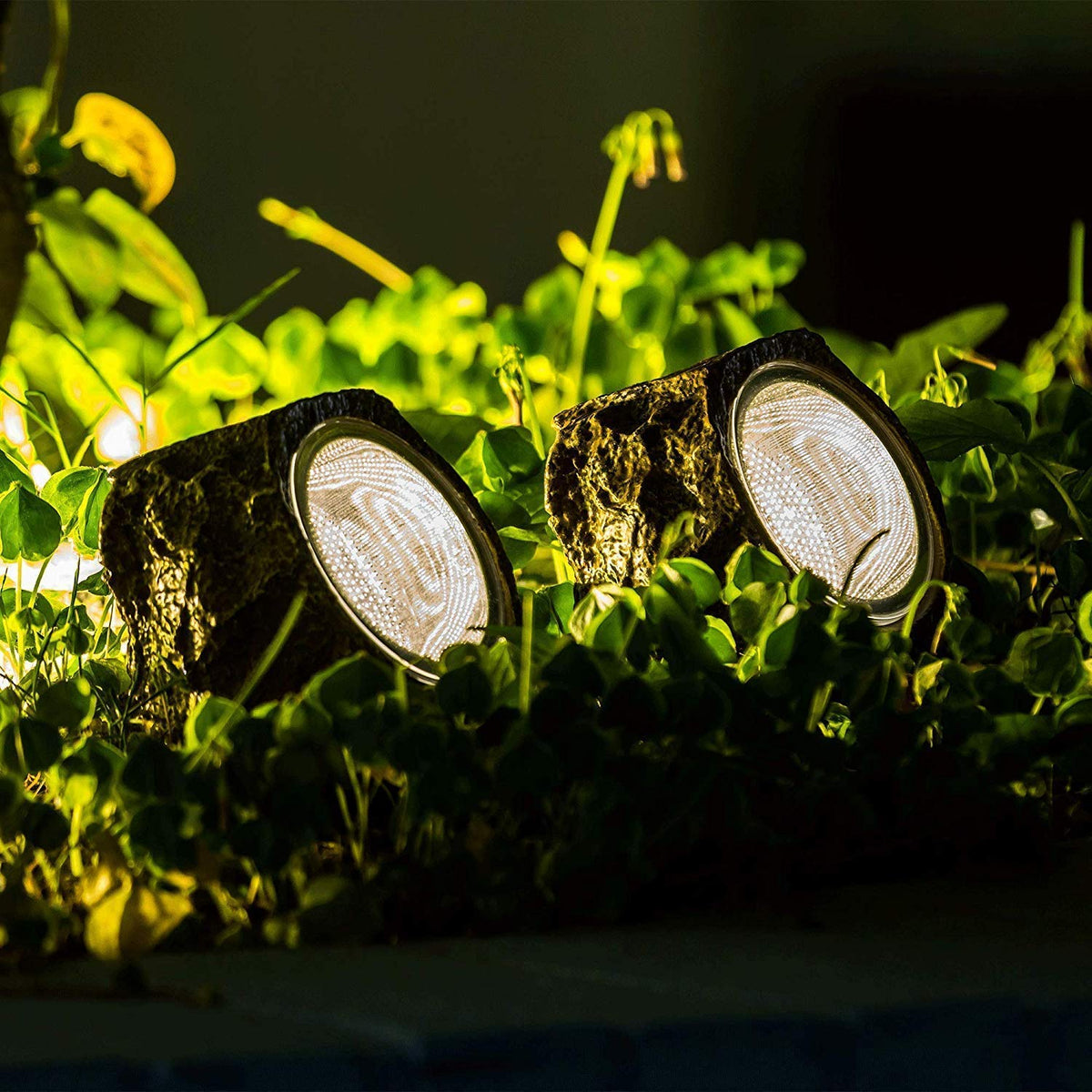 EiGreen switch-on ready stone lamp blends with natural surroundings.