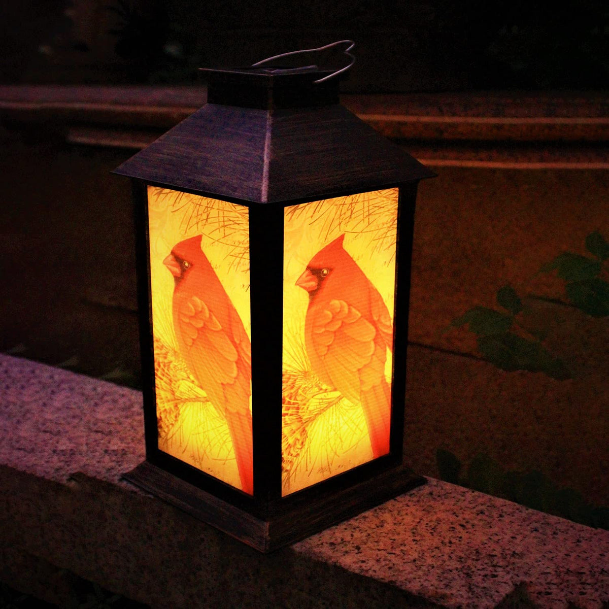 EiGreen solar lantern offers decorative lighting without wiring