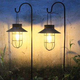 EiGreen IP44 waterproof lantern endures rain and dust outdoors