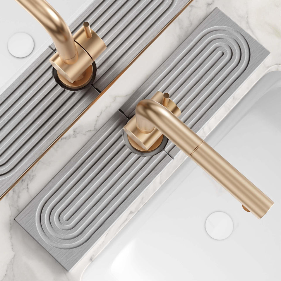 Eormoe diatomite sink mat close-up demonstrates fast absorption.