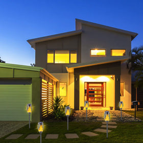 EOYIZW solar torches offer a warm gift for garden-loving friends.