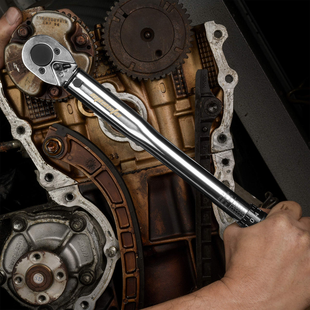 EPAuto 3/8-drive click torque wrench for precise torque at hand