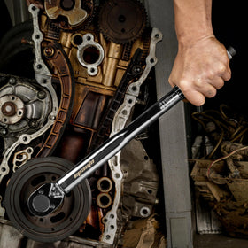 EPAuto torque wrench click mechanism close-up for reliable torque signaling.