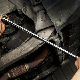 EPAuto breaker bar features spring-loaded ball bearing securing sockets during use