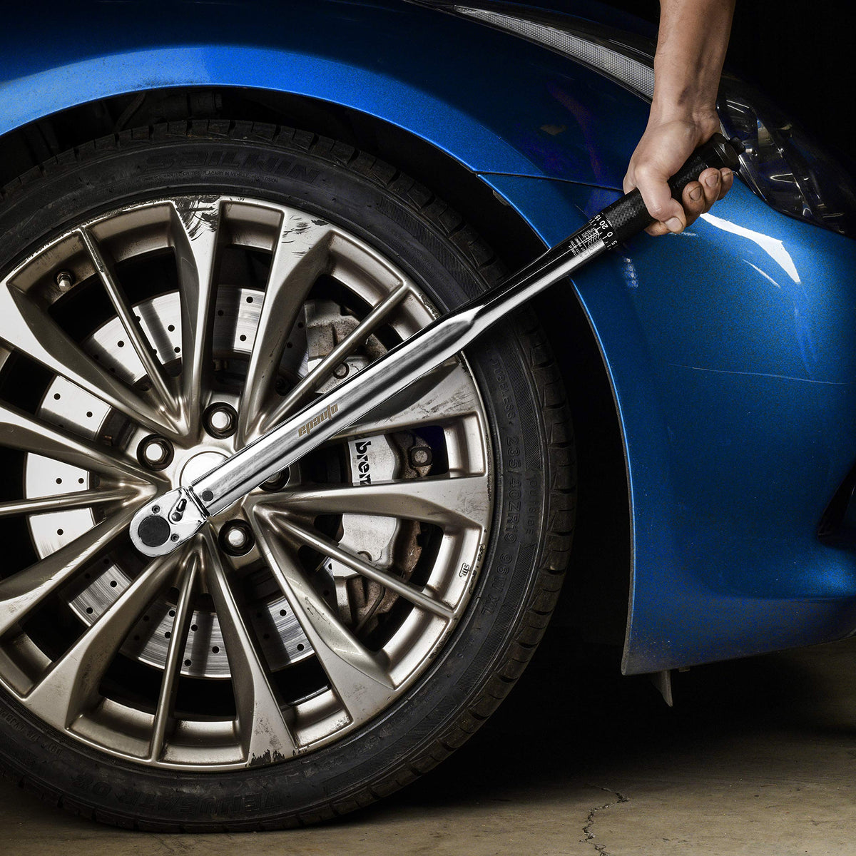 EPAuto torque wrench with sturdy storage case for organized workshop use.