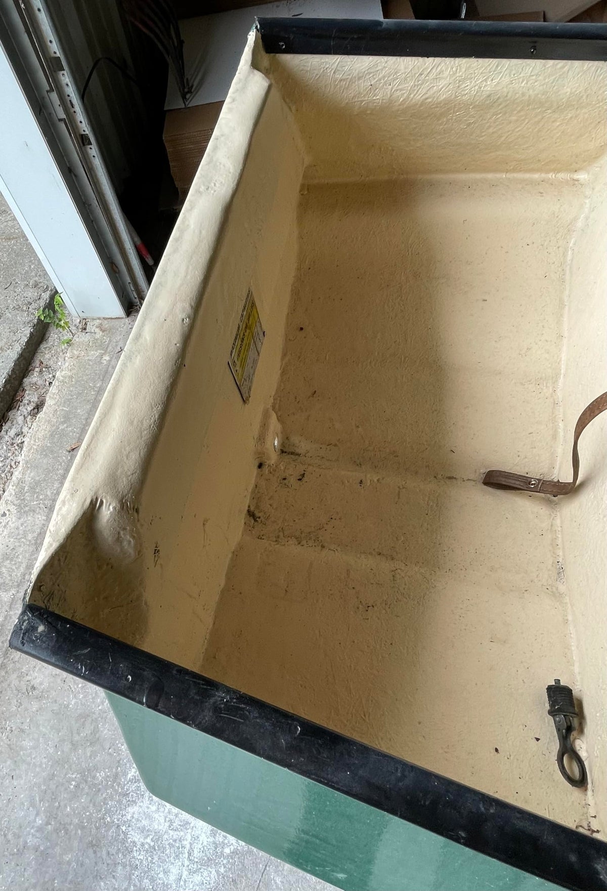 Epox-Sci Re-Rot vertical repair on siding shows versatility