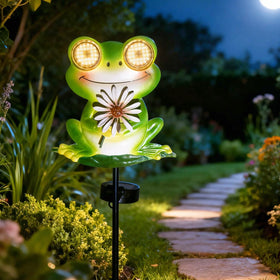 EsGarden metal frog stake with IP44 rating resists rain, snow, and outdoor weather.