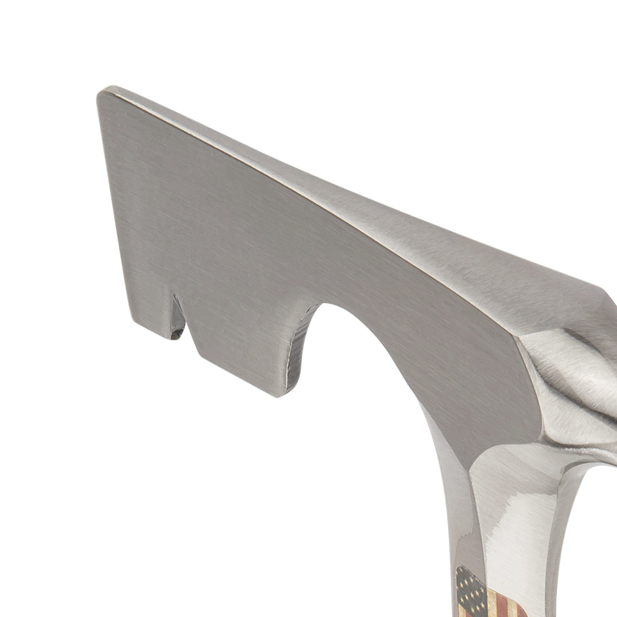 Estwing beveled nail slot enables easy nail removal during framing.