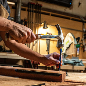 Estwing E20S rip claw design offers strong nail removal and prying leverage.