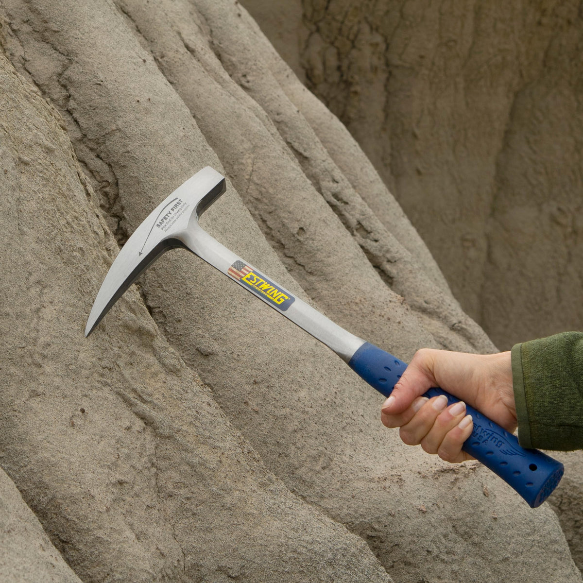 Estwing Rock Pick 22oz Rockford IL craftsmanship trusted American tool.