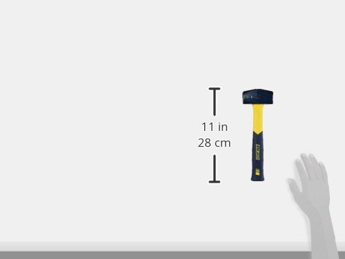 Estwing Sure Strike beveled faces on the head enable clean contact.